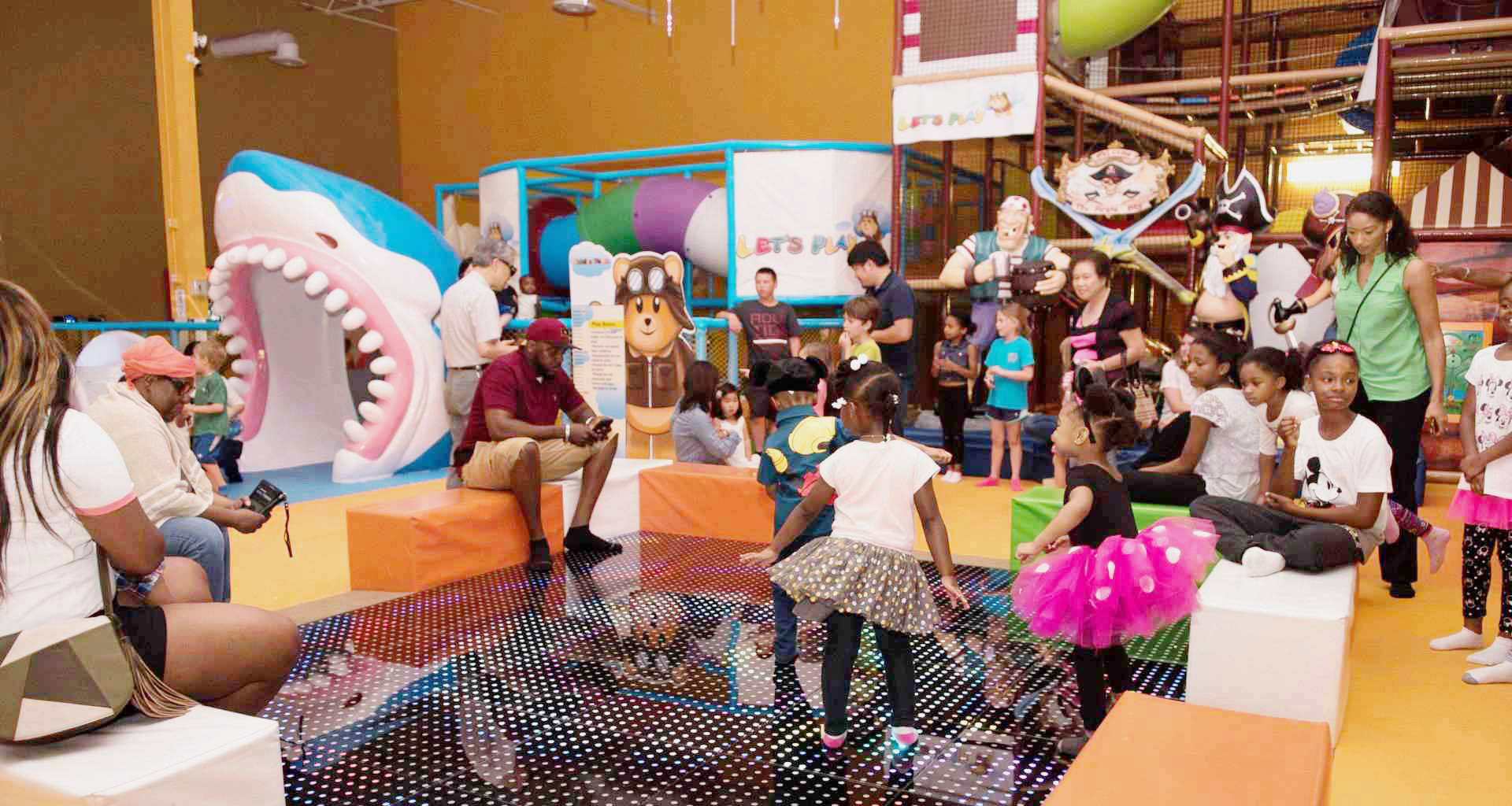 Photo Gallery Boomerang Play Center